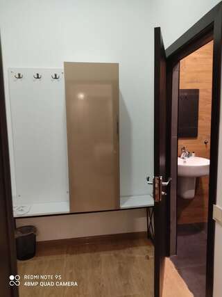 Отели типа «постель и завтрак» Garden Lounge Hotel Ереван Двухместный номер Делюкс с 1 кроватью или 2 отдельными кроватями-4