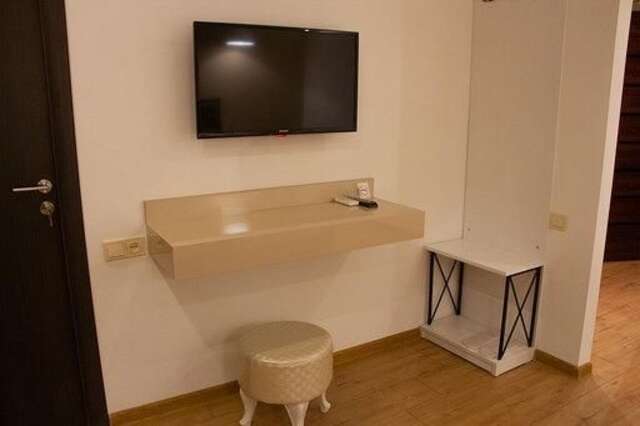 Отели типа «постель и завтрак» Garden Lounge Hotel Ереван-20